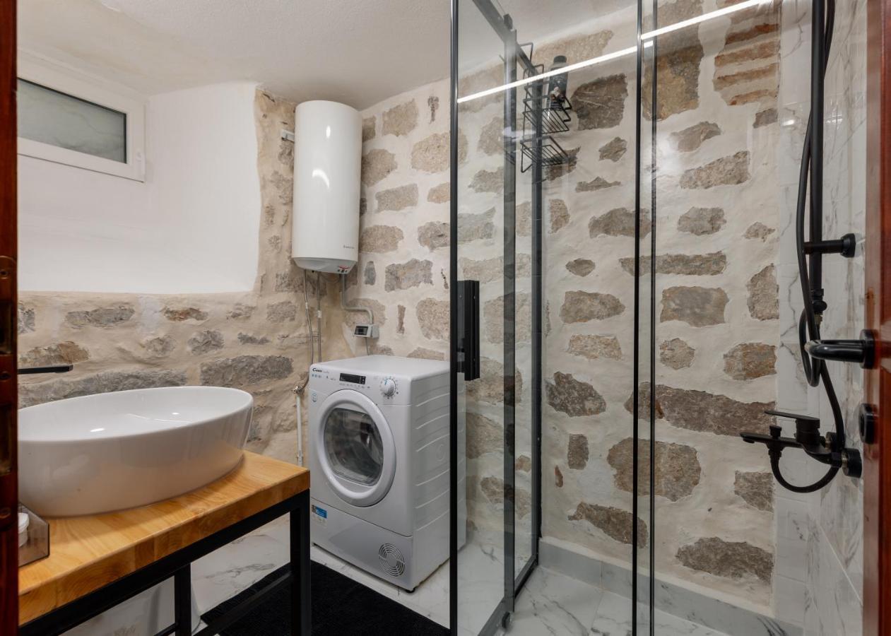 Quince&Sparkle Apartments Old Town كوتور المظهر الخارجي الصورة